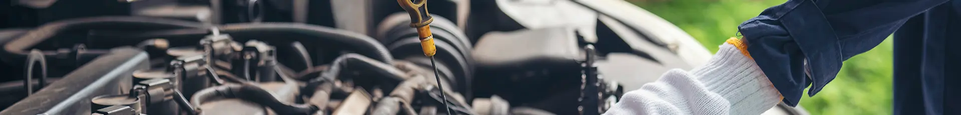 How to check car oil